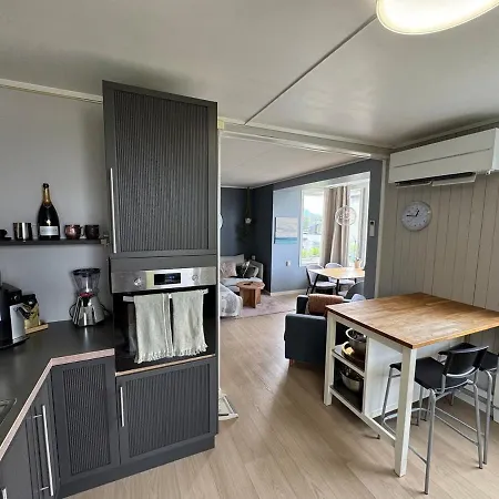 아파트 Panoramic Views And Garden! *